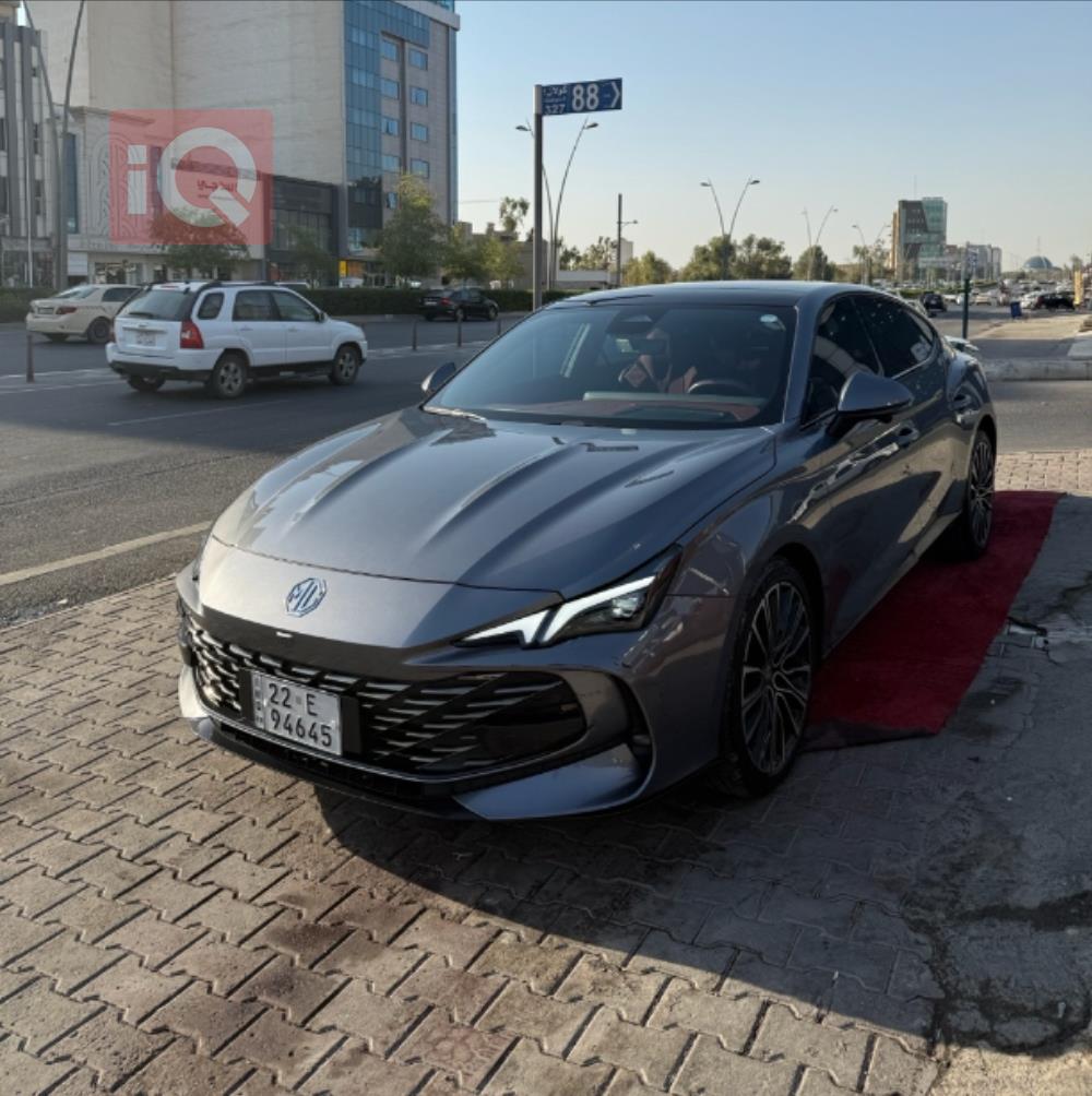 ئێم جی 7